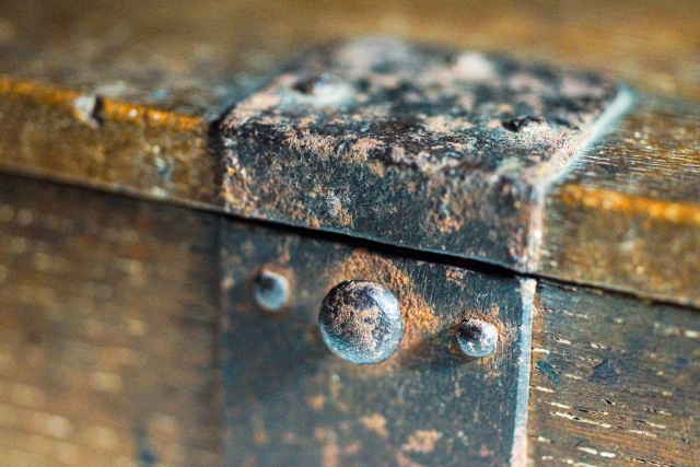 東京で古い絵画買取は可能？保存状態の悪い絵を高額で売却する方法